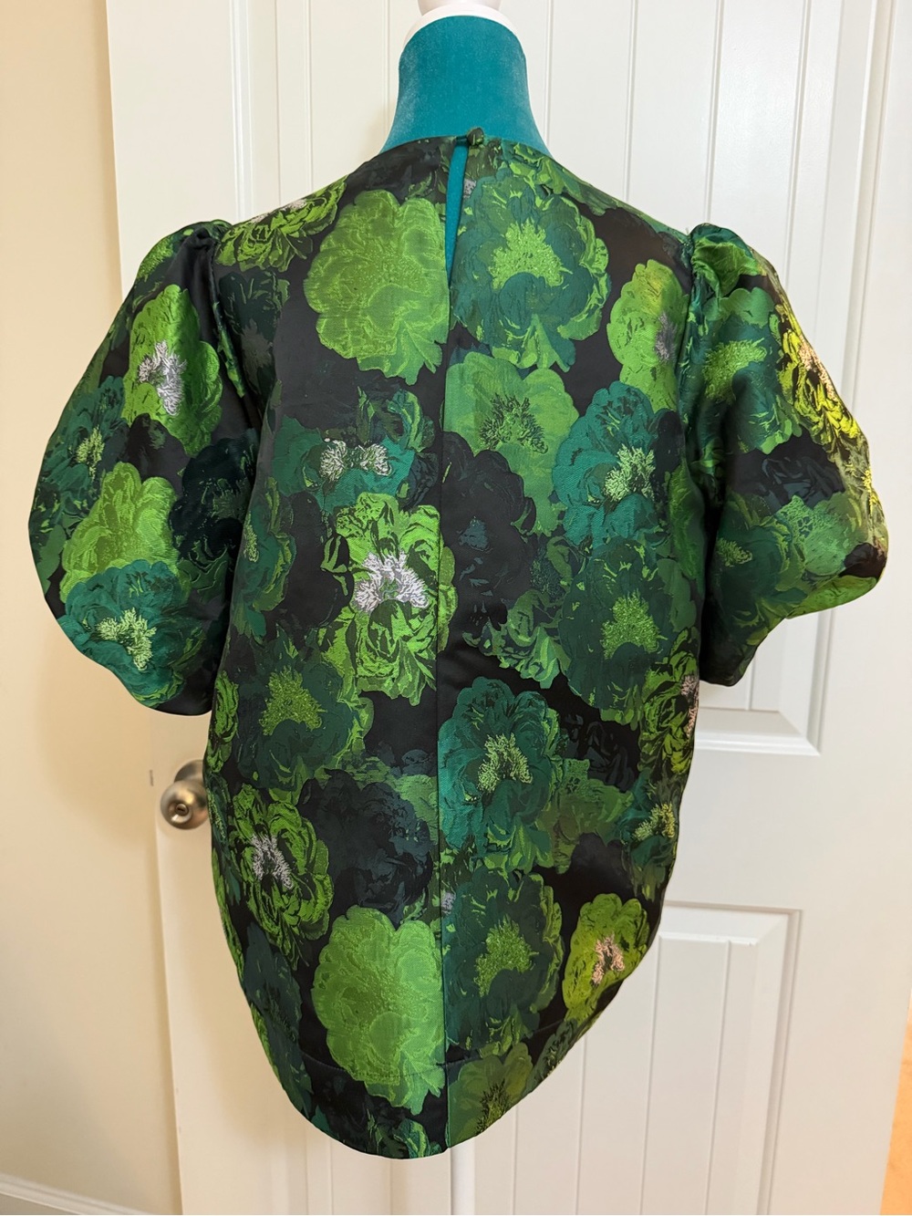 Pomander Place Bold Green Jacquard Lyla Top with Puffed Sleeve Sz Large - Picture 4 of 16